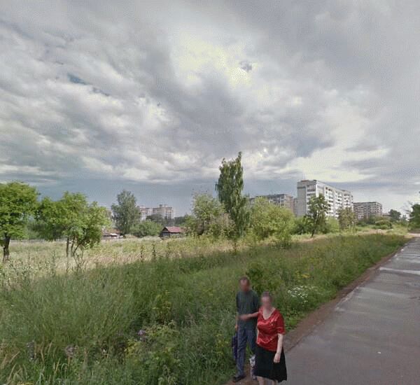 Банкомат Уральского Банка Реконструкции и Развития по адресу улица Баранова 83а